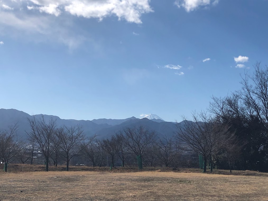 大蔵経寺山の駐車場